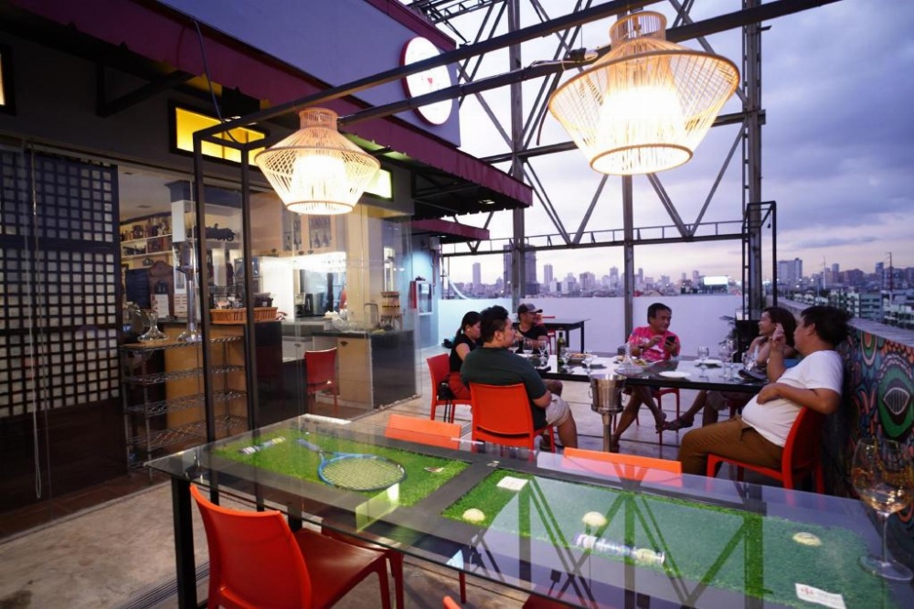 Heroes Hotel Image 27