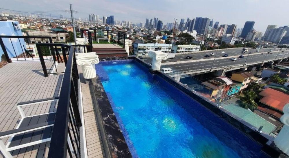 Heroes Hotel Image 28