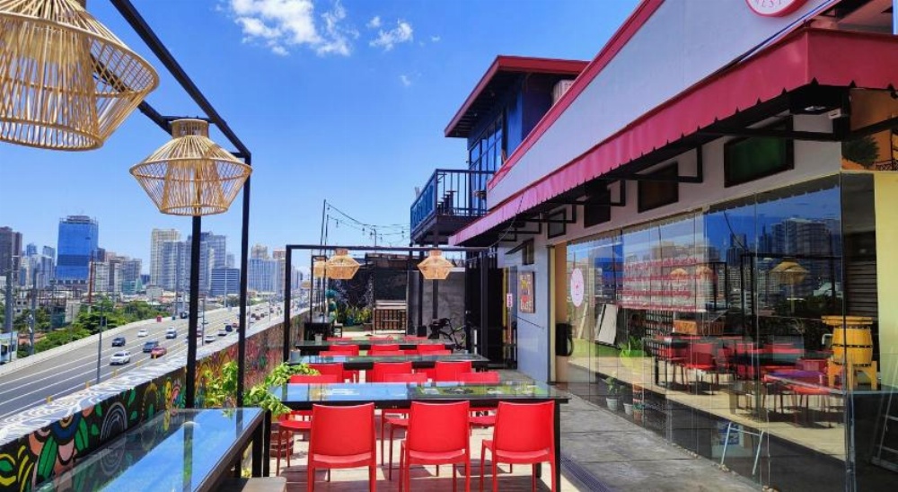 Heroes Hotel Image 39