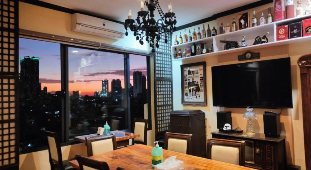 Heroes Hotel Image 40