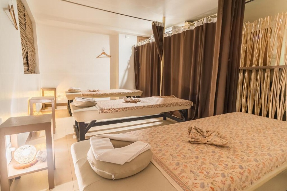 Heroes Hotel Image 41